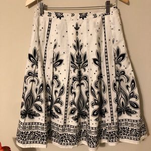 Talbots skirt beautiful print size 6